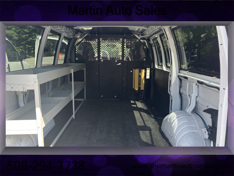 Used 2010 Chevrolet Express 1500 AWD w/ Power Package image 12