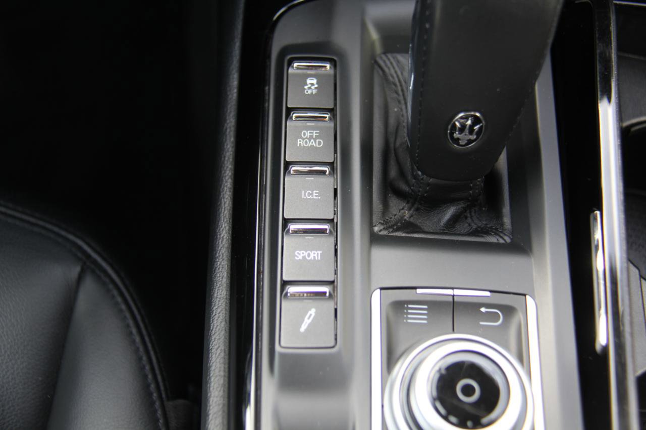 Used 2020 Maserati Levante S image 18