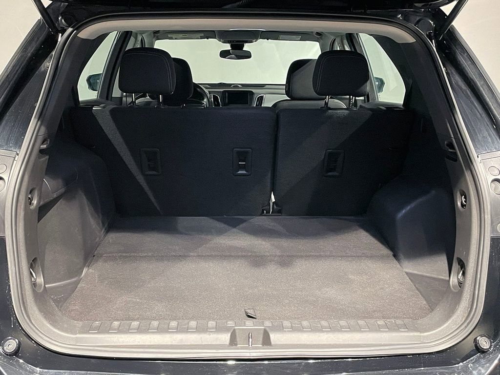 Used 2023 Chevrolet Equinox LS w/ Midnight Edition FWD image 5
