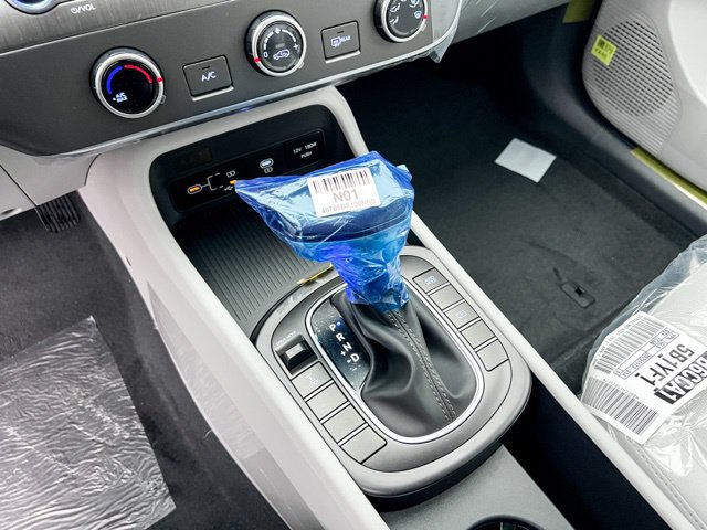 New 2026 Hyundai Kona SE AWD/4WD image 18
