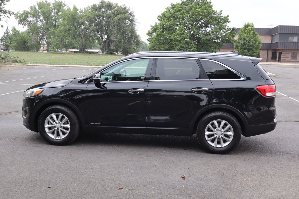 Used 2016 Kia Sorento LX AWD/4WD image 9
