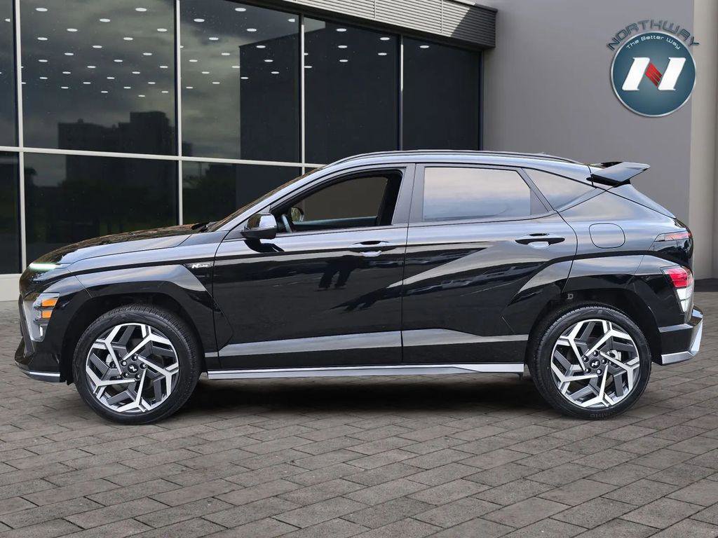 Used 2024 Hyundai Kona N Line image 4