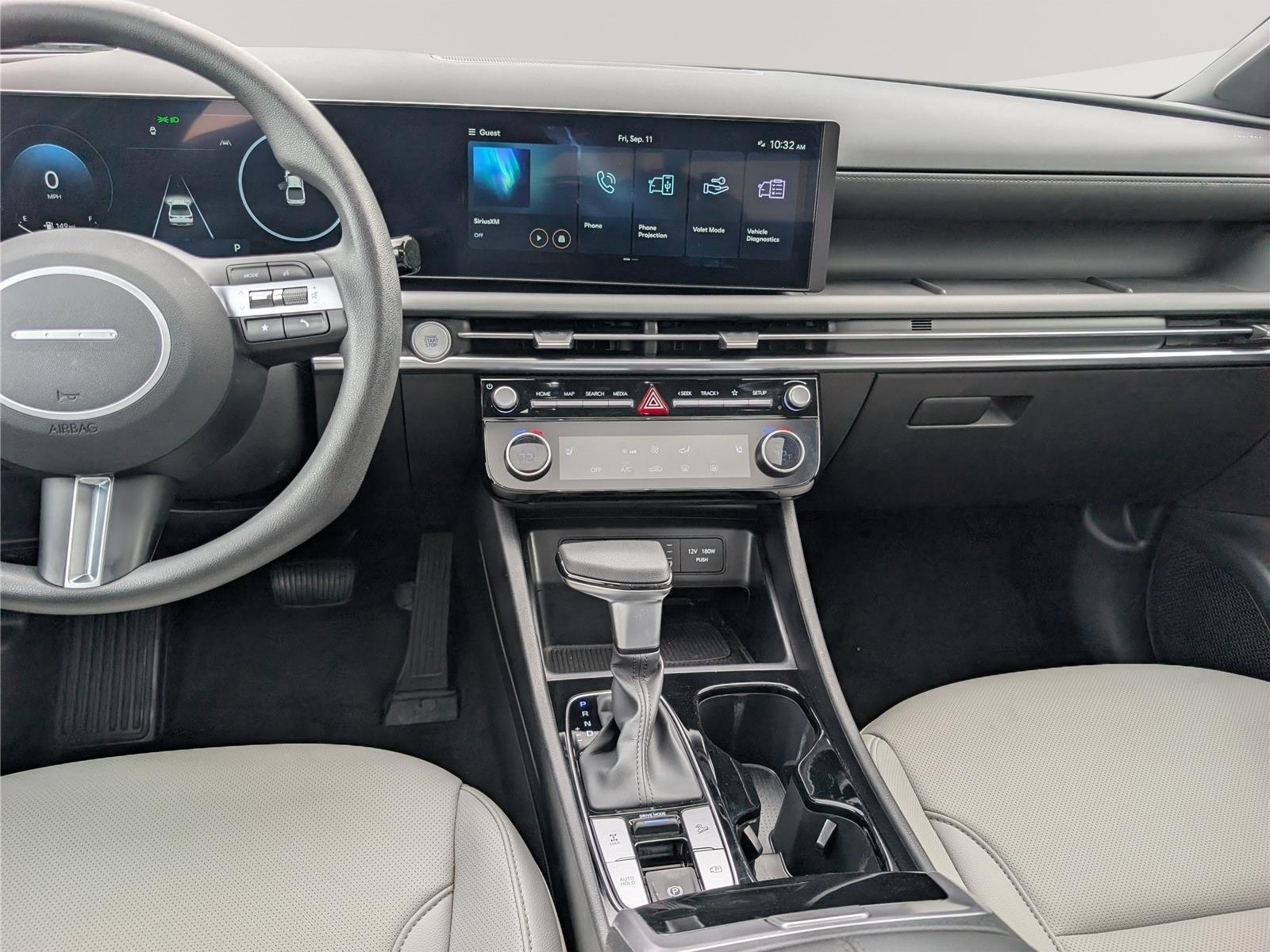 Used 2025 Hyundai Santa Cruz SEL AWD/4WD image 16