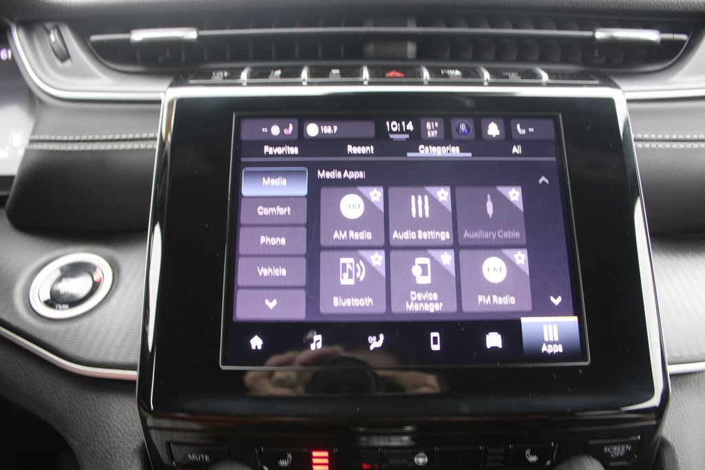 Used 2024 Jeep Grand Cherokee Altitude AWD/4WD image 47