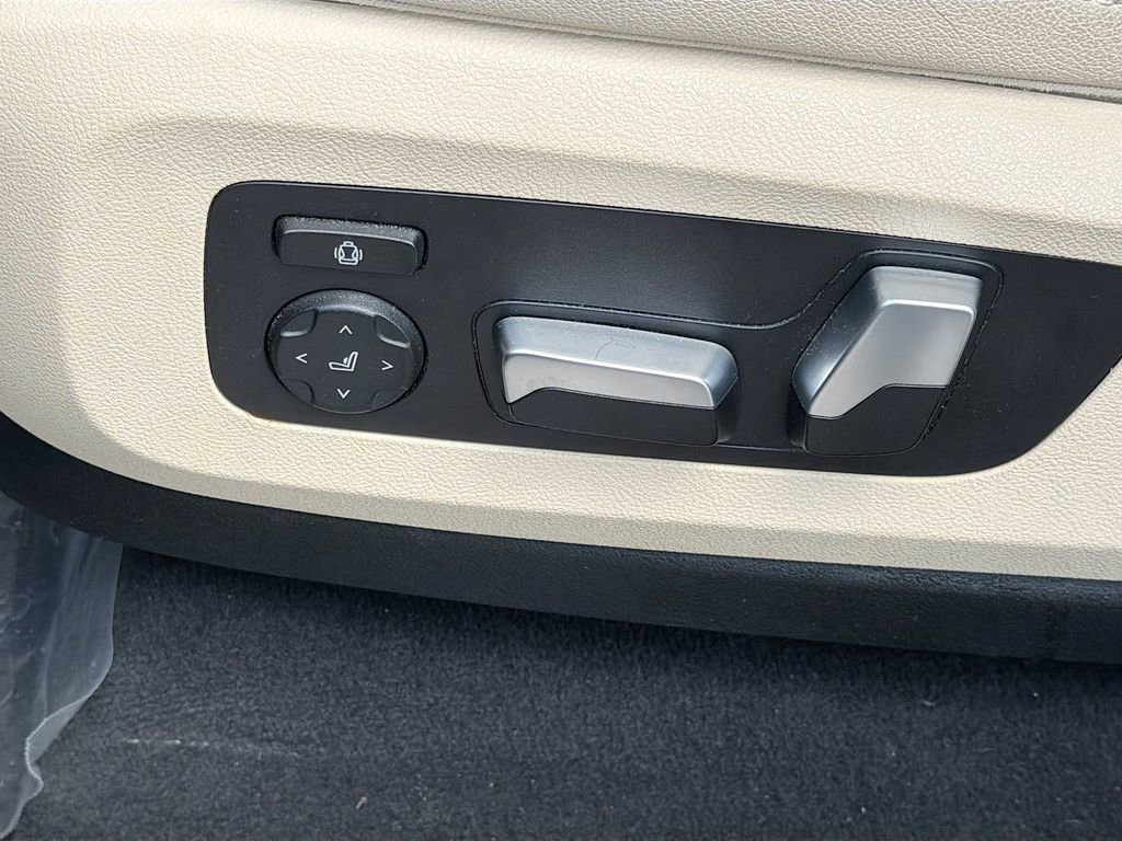 Used 2020 BMW X5 xDrive40i w/ Convenience Package image 24