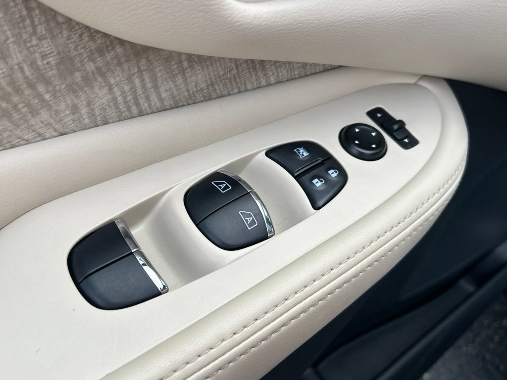 Used 2024 Nissan Murano SL w/ Cargo Package FWD image 11