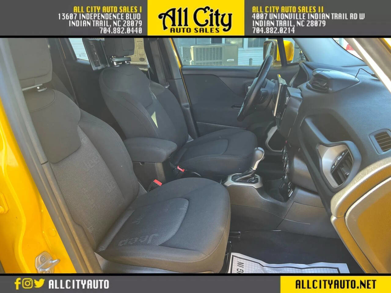 Used 2015 Jeep Renegade Latitude w/ Popular Equipment Group image 15