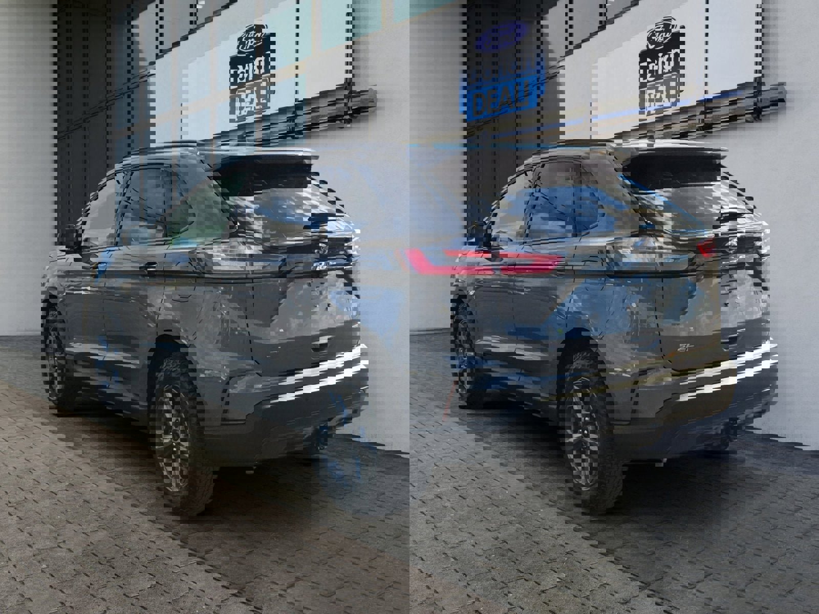 Certified 2023 Ford Edge SEL w/ Sport Appearance Package image 5