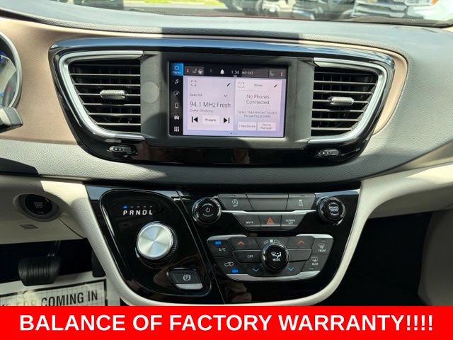 Used 2023 Chrysler Voyager LX FWD image 22