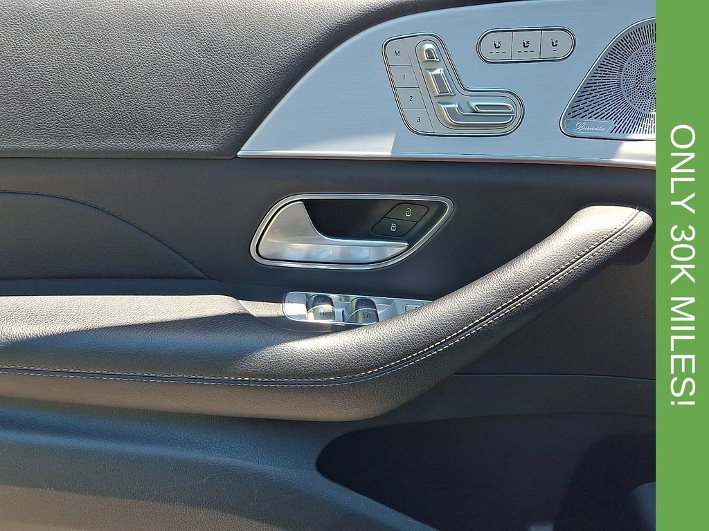 Used 2025 Mercedes-Benz GLE 350 4MATIC w/ Driver Assistance Package image 12