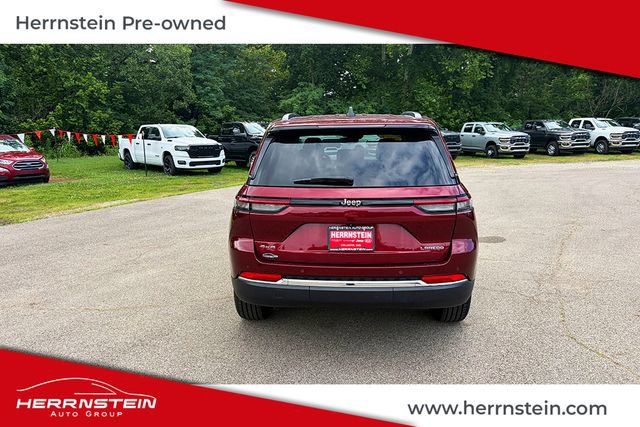 Used 2023 Jeep Grand Cherokee Laredo w/ Luxury Tech Group I AWD/4WD image 30
