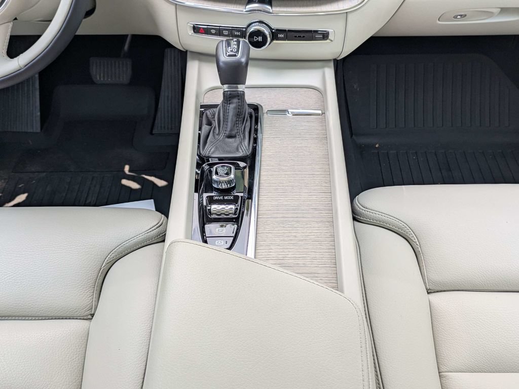 Used 2020 Volvo XC60 T6 Inscription AWD/4WD image 19