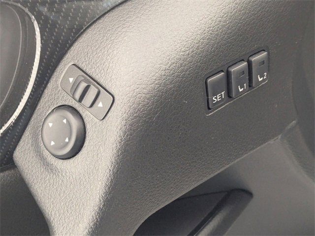 Used 2018 Nissan Rogue SL w/ Premium Package image 11