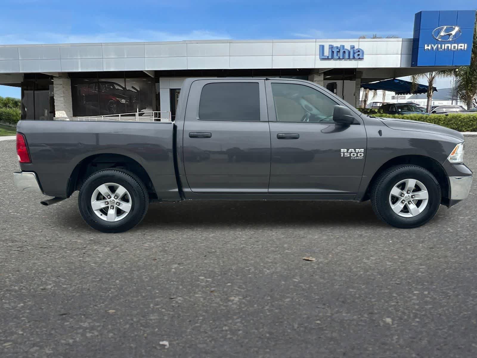 Used 2020 RAM 1500 Tradesman w/ Chrome Plus Package RWD image 9