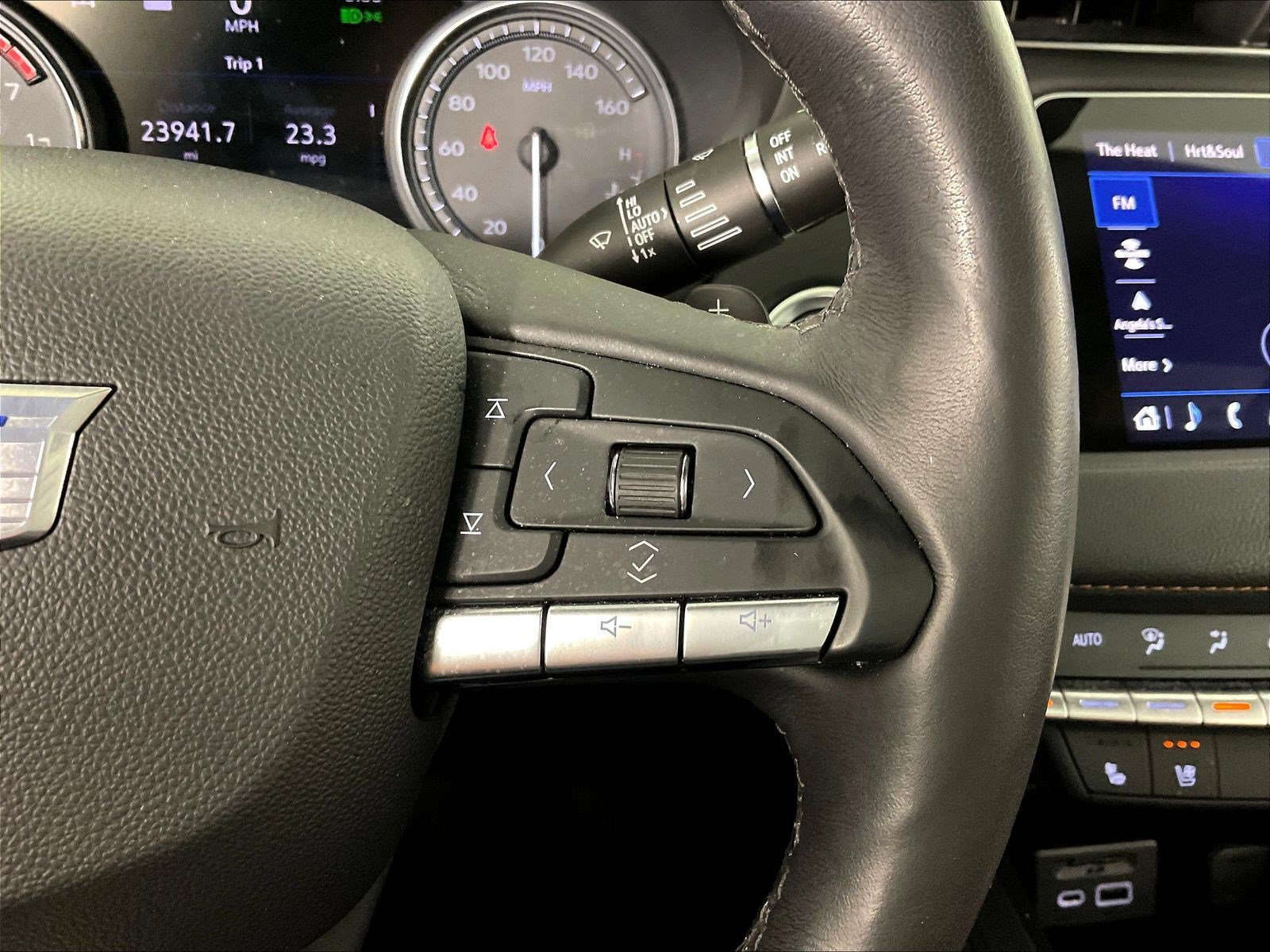 Used 2023 Cadillac XT4 Premium Luxury w/ Technology Package AWD/4WD image 12