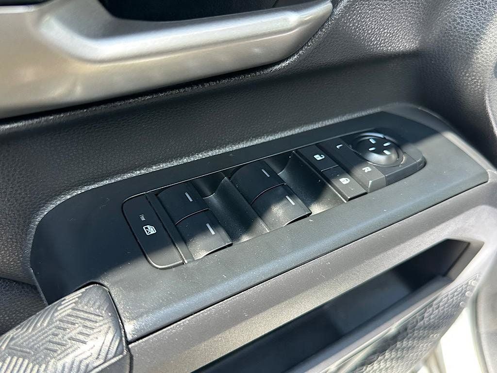 Certified 2024 Toyota Tacoma TRD Off-Road AWD/4WD image 14