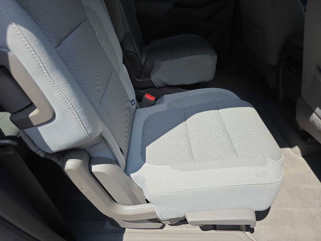 Used 2019 Chevrolet Traverse LT image 15