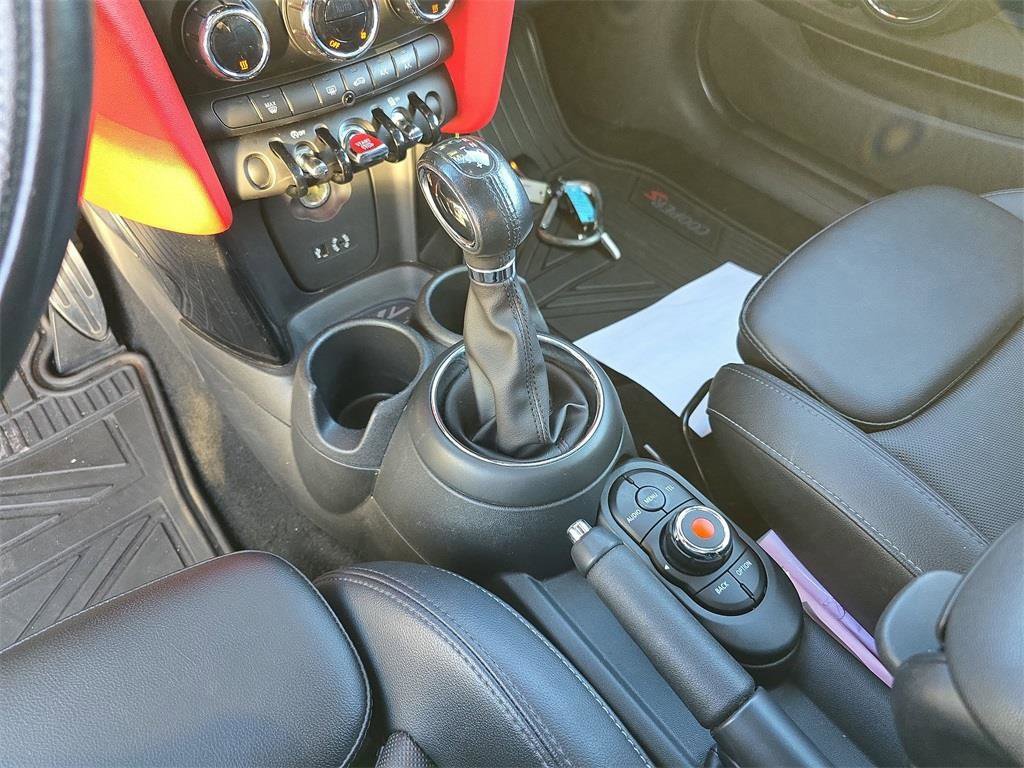 Used 2017 MINI Cooper 2-Door Hardtop image 21