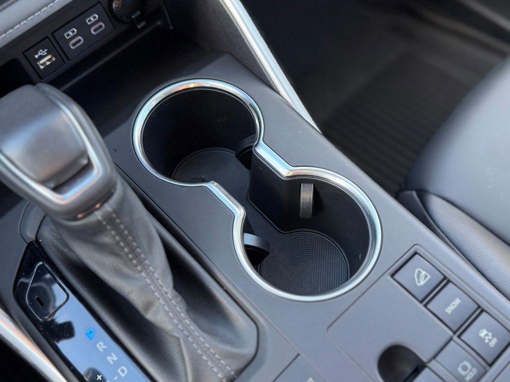 Certified 2024 Toyota Highlander XLE image 23