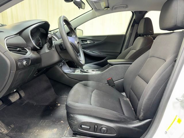 Used 2020 Chevrolet Malibu LT image 14
