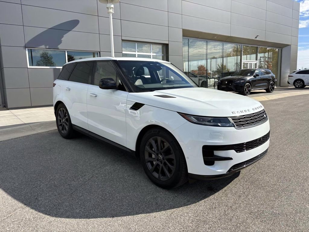 Certified 2025 Land Rover Range Rover Sport image 3