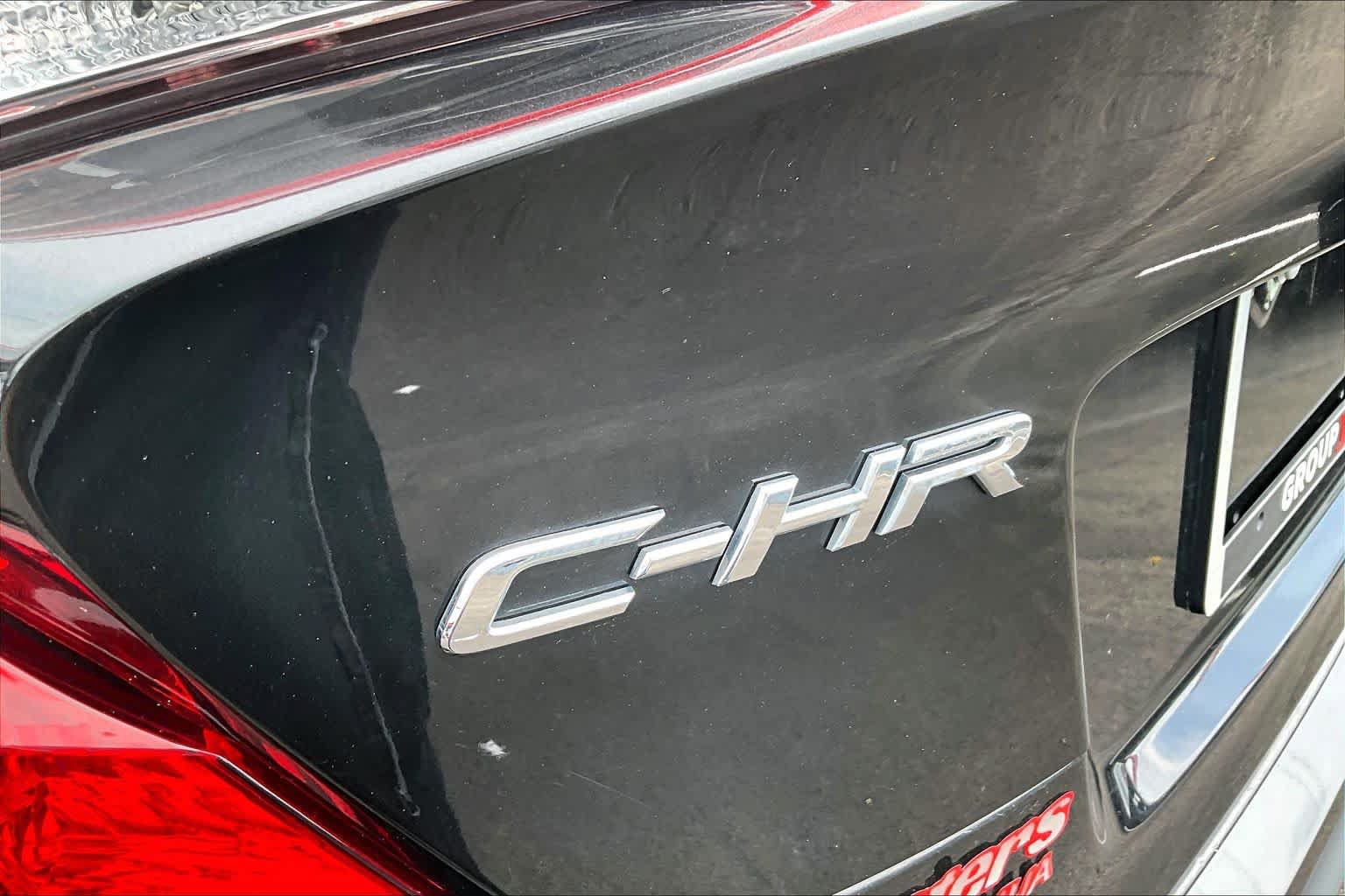 Used 2020 Toyota C-HR XLE FWD image 29