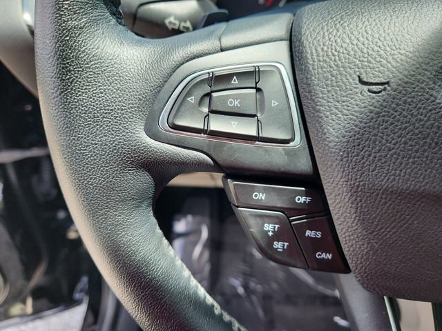 Used 2017 Ford Escape Titanium FWD image 23