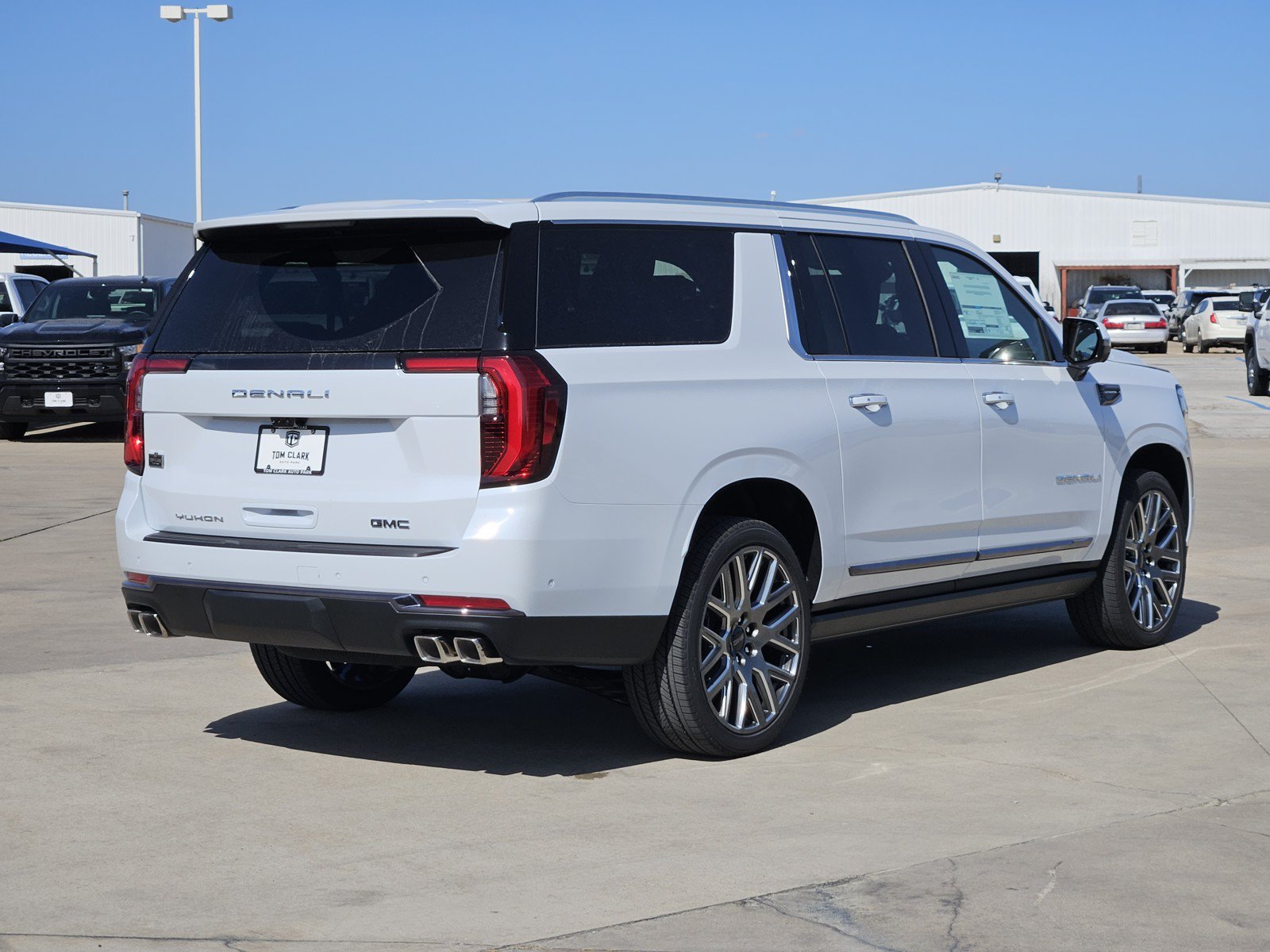 New 2027 GMC Yukon XL Denali Ultimate AWD/4WD image 4