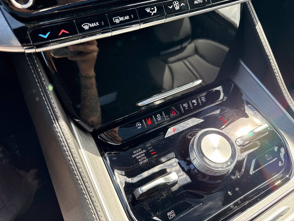New 2026 Jeep Grand Wagoneer 4WD image 38