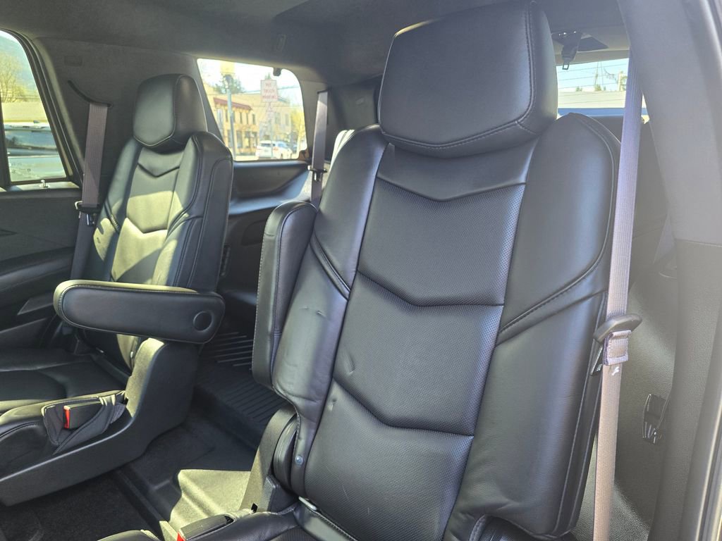 Used 2017 Cadillac Escalade Platinum image 19