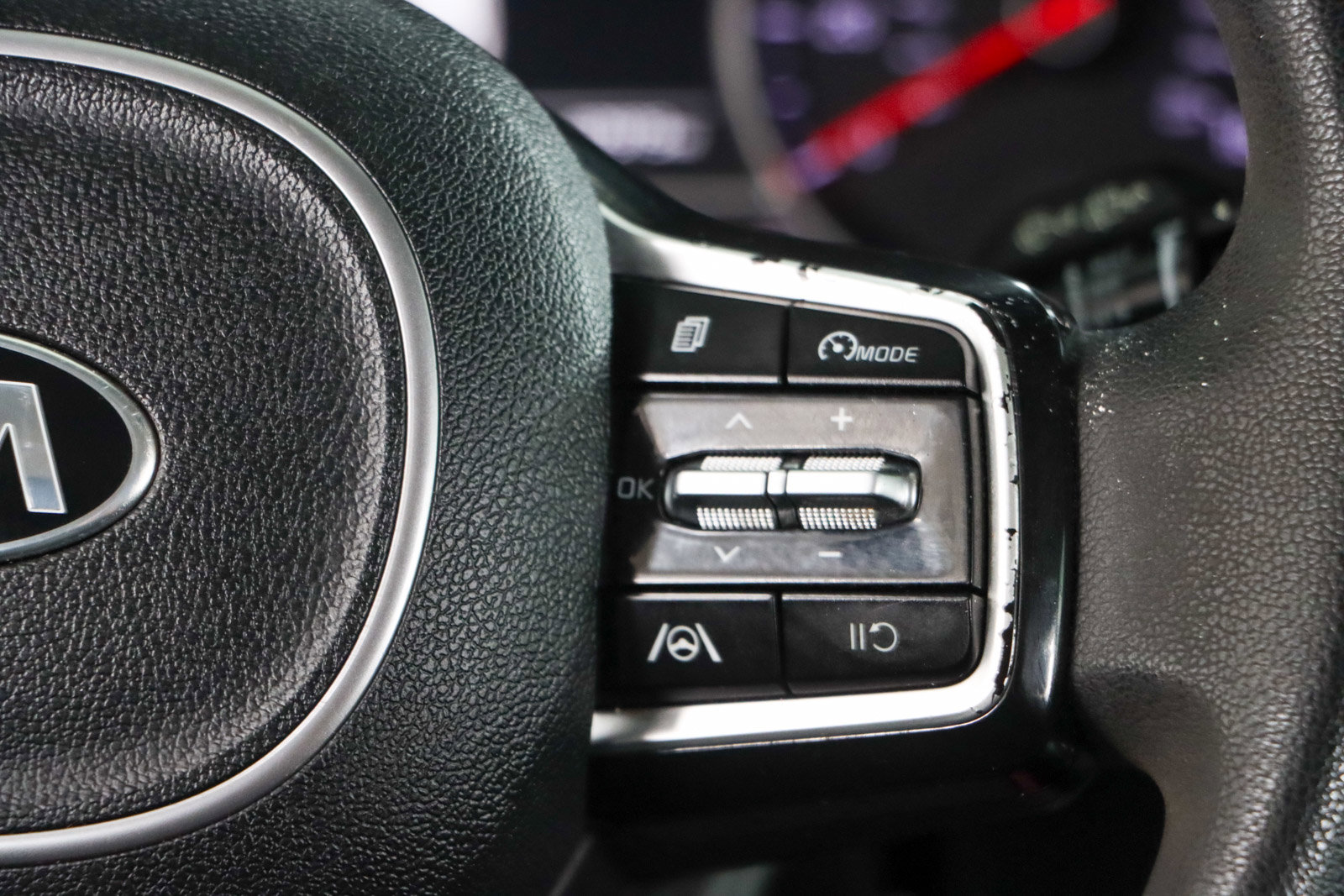 Used 2021 Kia Sorento LX image 14