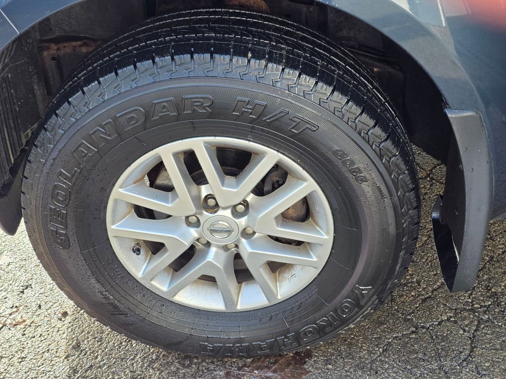 Used 2015 Nissan Frontier SV w/ SV Value Truck Package image 12