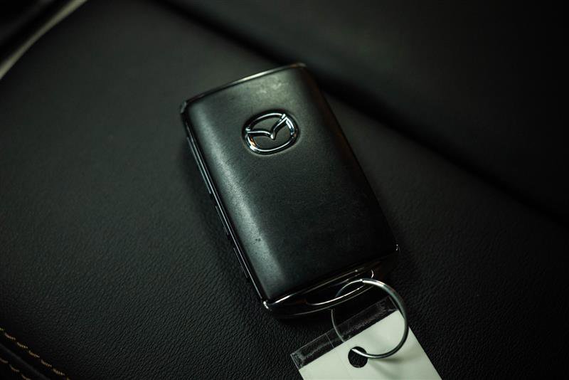 Used 2024 MAZDA CX-90 Plug-In Hybrid w/ Preferred image 25