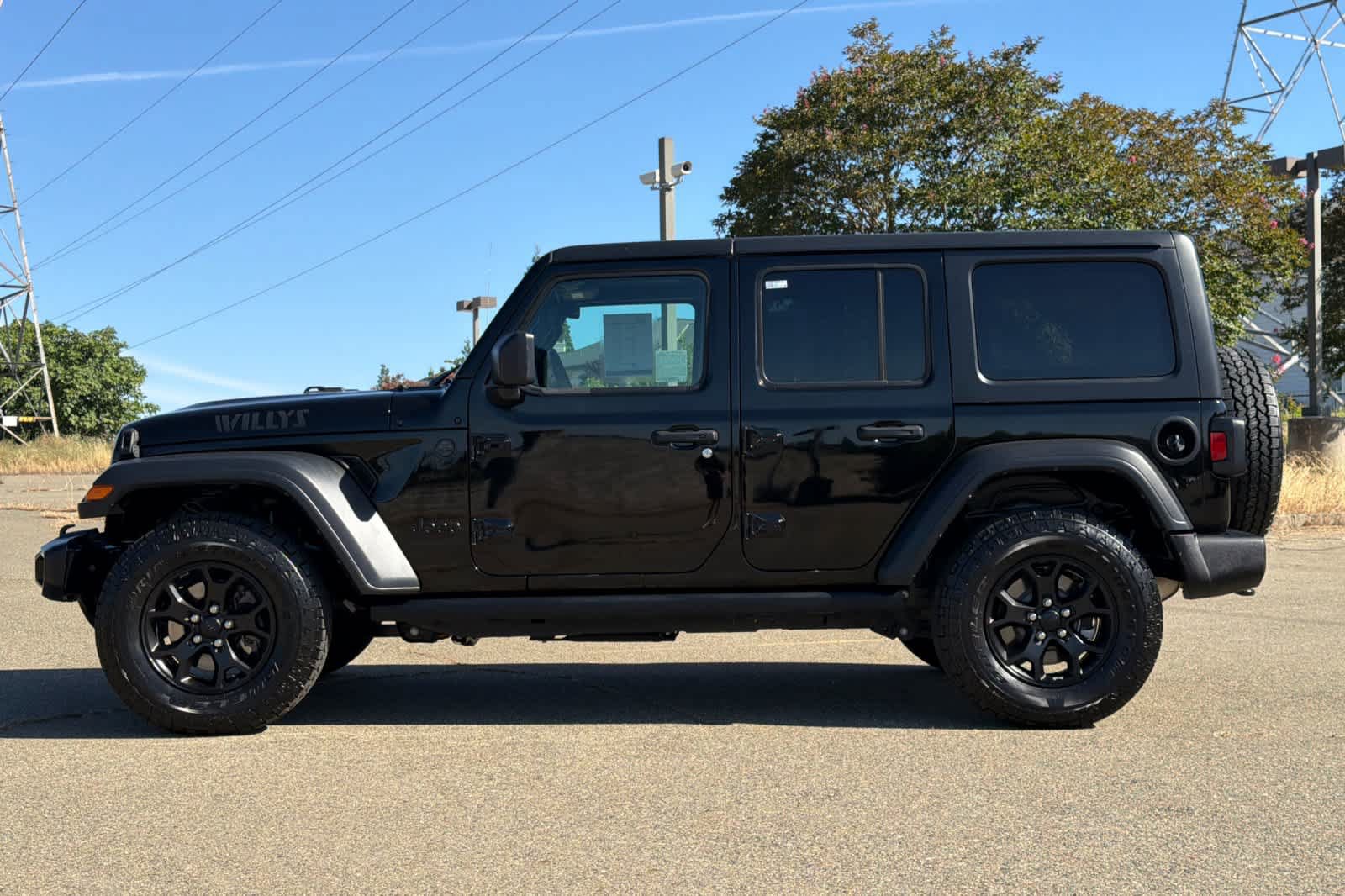 Used 2023 Jeep Wrangler Unlimited Sport AWD/4WD image 9