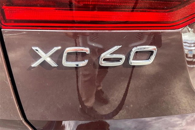 New 2026 Volvo XC60 B5 Ultra w/ Climate Package image 9