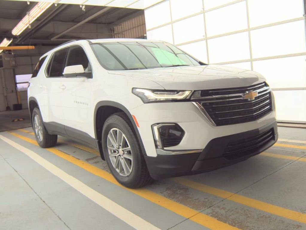 Used 2023 Chevrolet Traverse LT w/ LPO, Floor Liner Package image 4