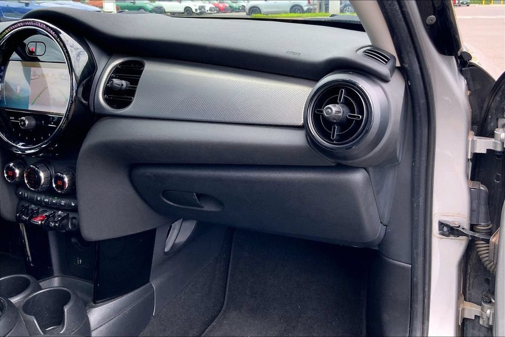 Used 2024 MINI Cooper 4-Door Hardtop FWD image 15