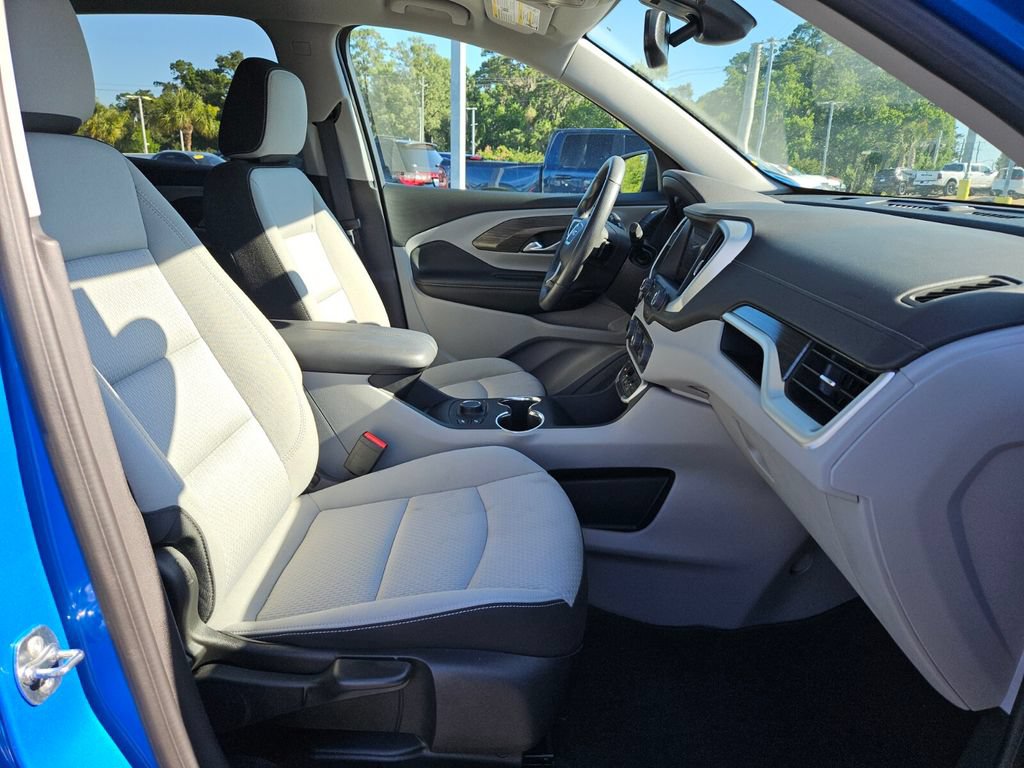 Used 2024 GMC Terrain SLE w/ Driver Convenience Package FWD image 15