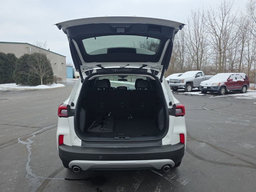 Used 2024 Ford Escape SE image 35