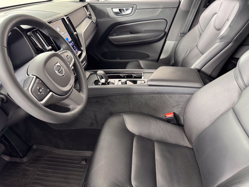 Certified 2023 Volvo XC60 B5 Core w/ Climate Package AWD/4WD image 19