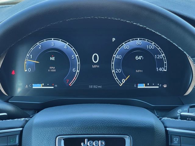 Certified 2023 Jeep Grand Cherokee L Laredo AWD/4WD image 36