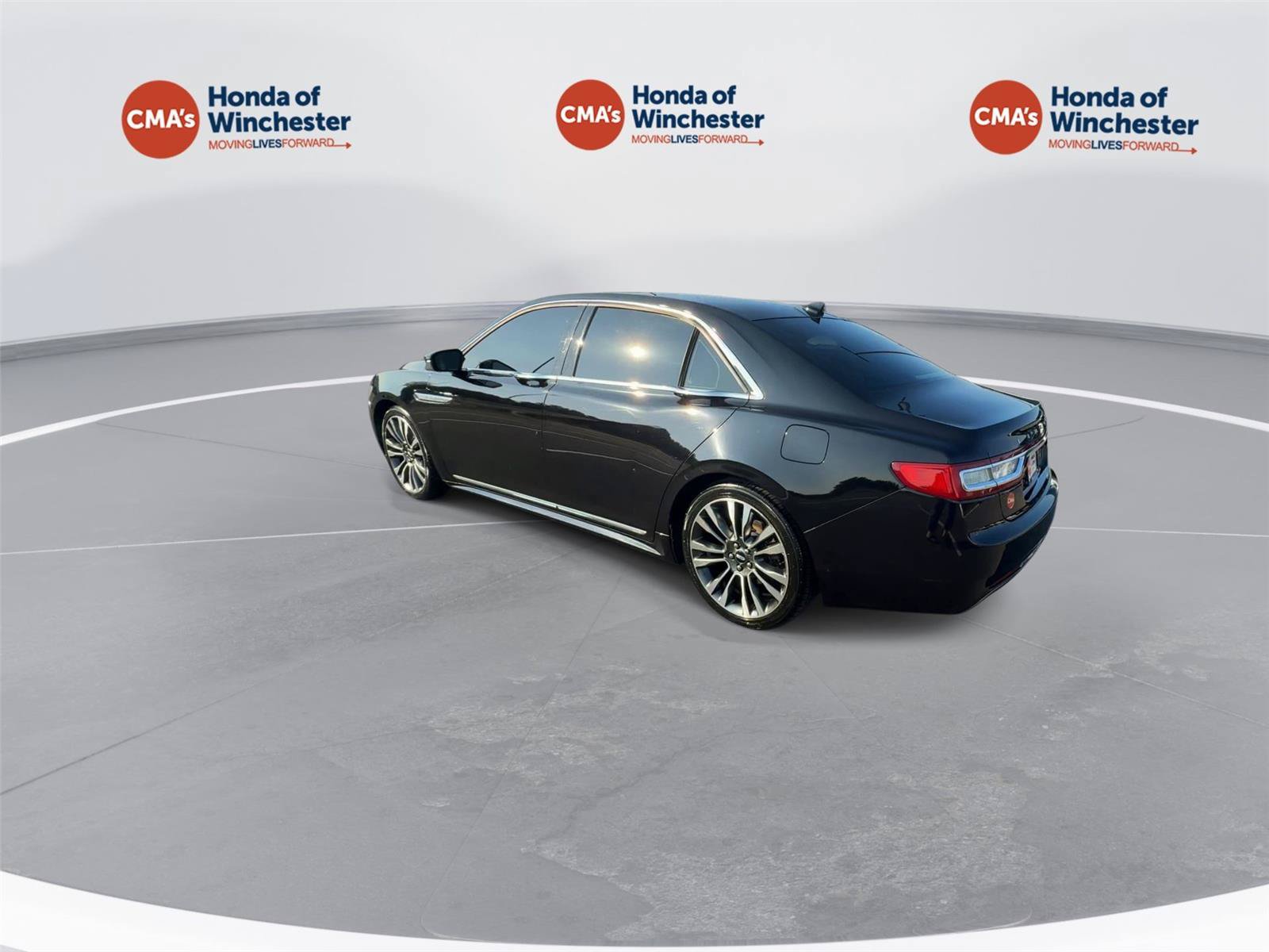 Used 2019 Lincoln Continental Select w/ Continental Climate Package AWD/4WD image 9