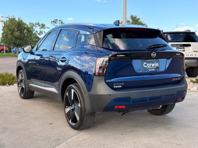 Used 2025 Nissan Kicks SR AWD/4WD image 7