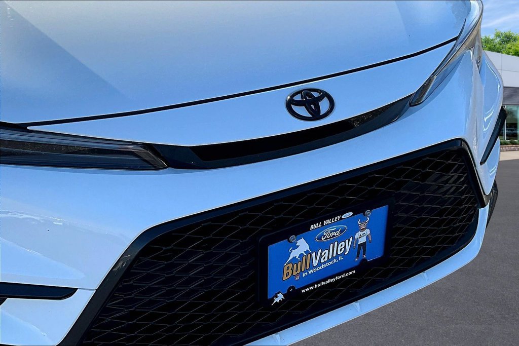 Used 2024 Toyota Corolla SE w/ SE Convenience Package FWD image 34