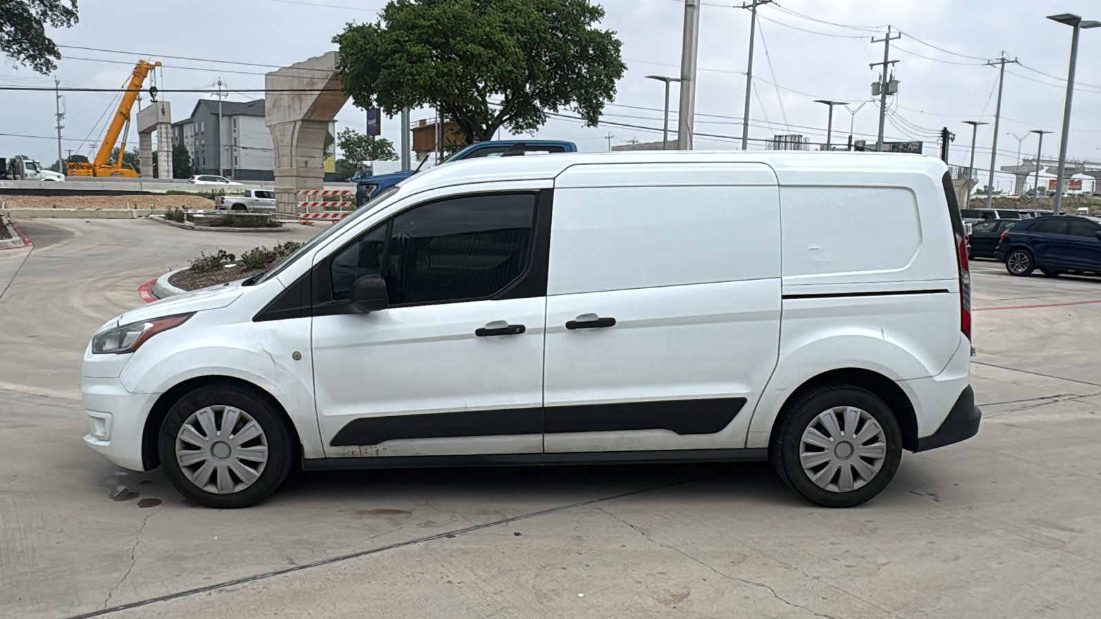 Used 2019 Ford Transit Connect XLT FWD image 4