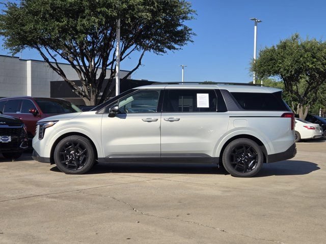 Used 2025 Kia Carnival SX FWD image 4