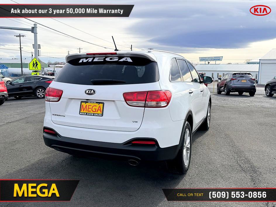 Used 2016 Kia Sorento LX AWD/4WD image 11