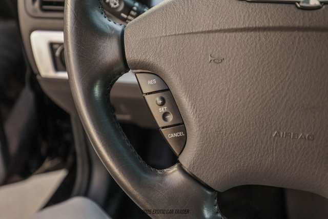 Used 2002 Ford Thunderbird Deluxe image 40