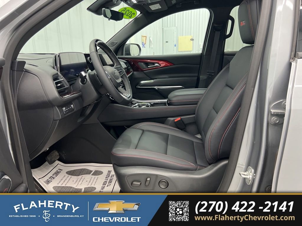 Used 2025 Chevrolet Traverse Z71 w/ Enhanced Driving Package image 9