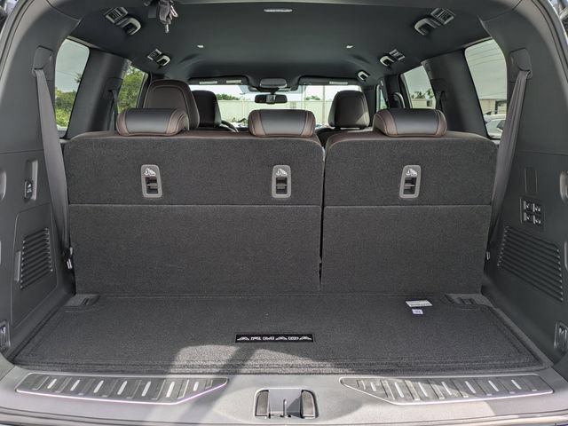 New 2026 Nissan Armada SL w/ Captain's Chari Seat Package AWD/4WD image 13